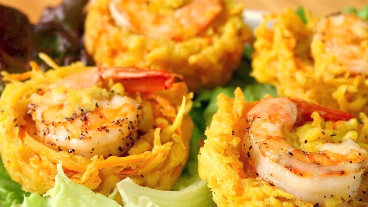 Bánh tôm Hồ Tây - món ngon của người Hà Nội