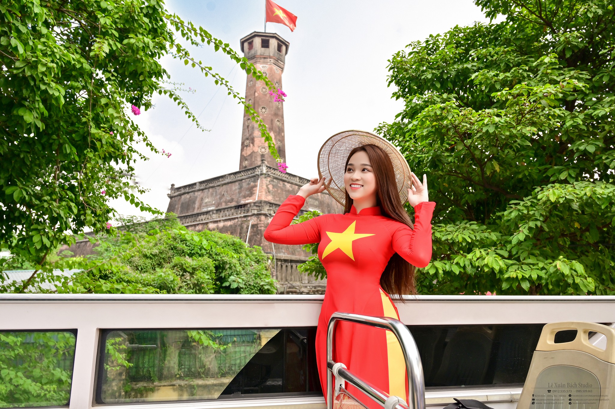 The attire of Hanoians in the contemporary era