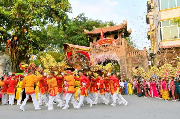 Van Phuc silk village - a thousand-year heritage and the journey of integration