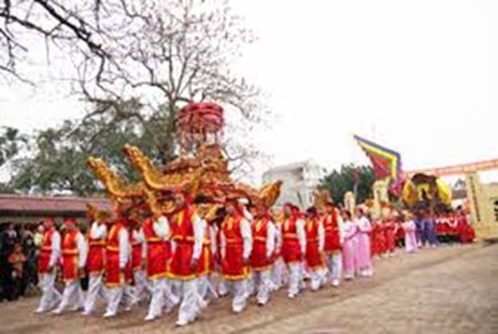 Hai Ba Trung temple festival - the resonance of Me Linh’s heroic spirit